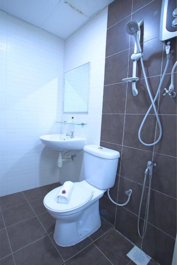 Hotel Pandan Джохор Бахру Екстериор снимка