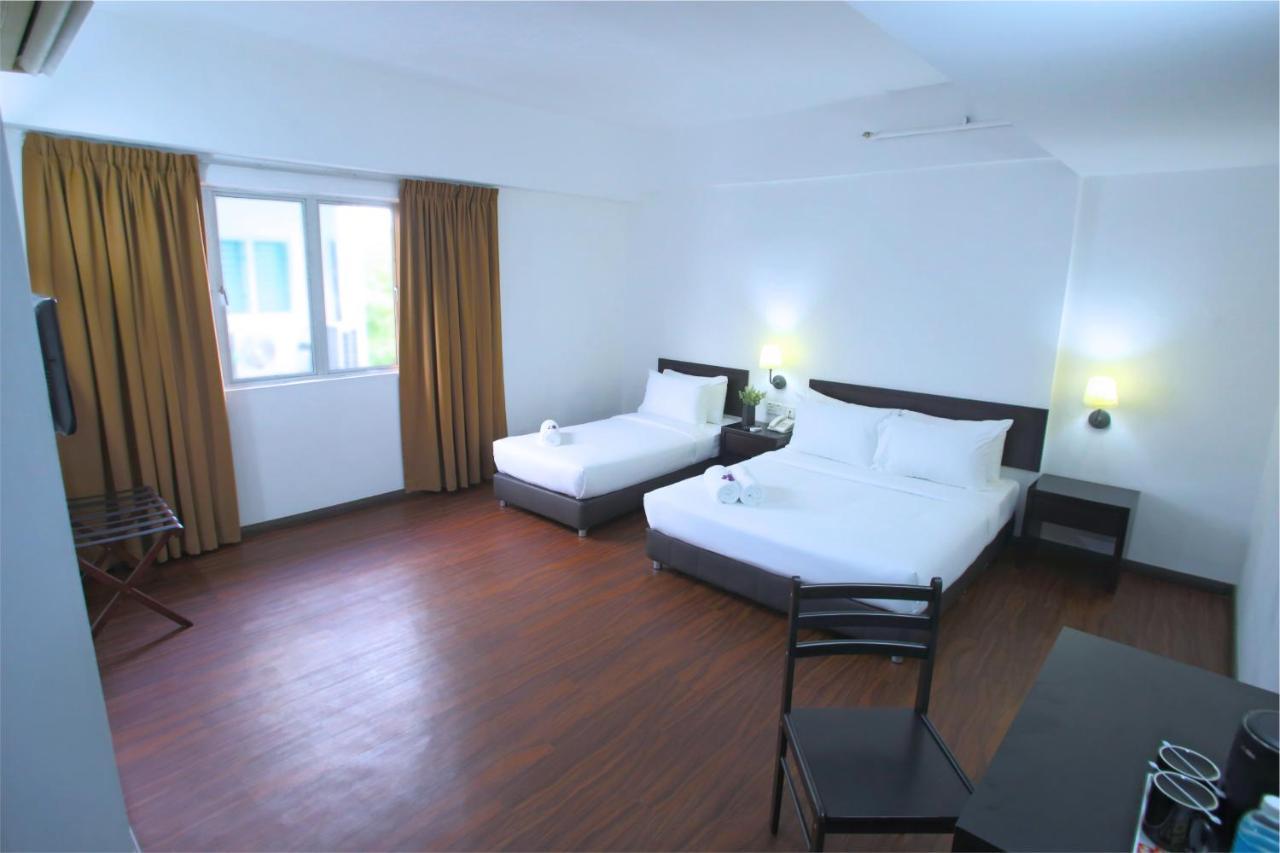 Hotel Pandan Джохор Бахру Екстериор снимка