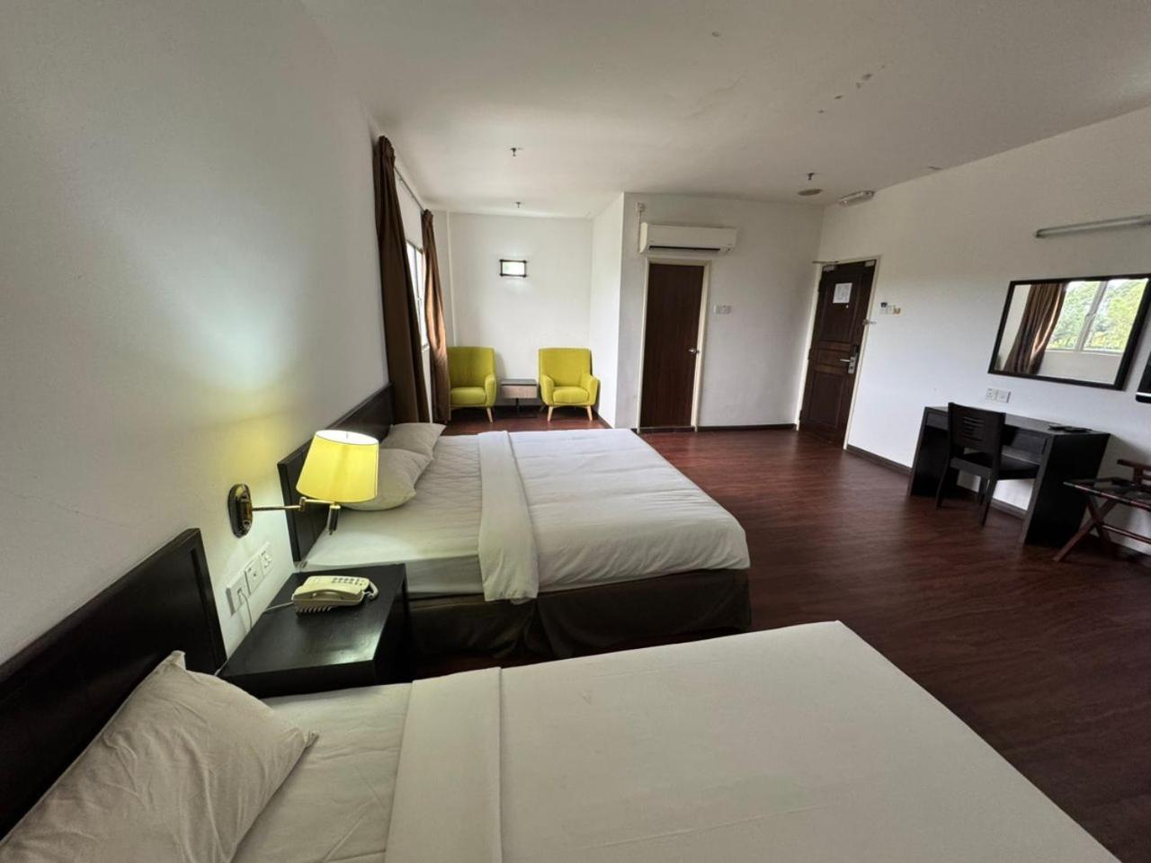 Hotel Pandan Джохор Бахру Екстериор снимка